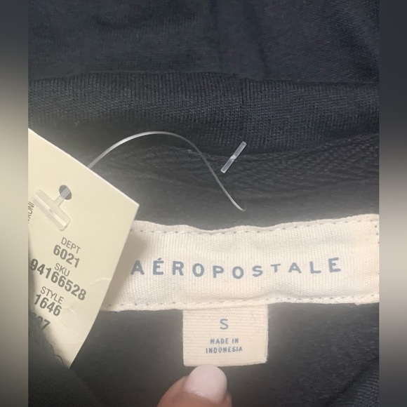 Aeropostale Mens Black Script Embroidered LS Pullover Hoodie NEW Size Small - Picture 3 of 6